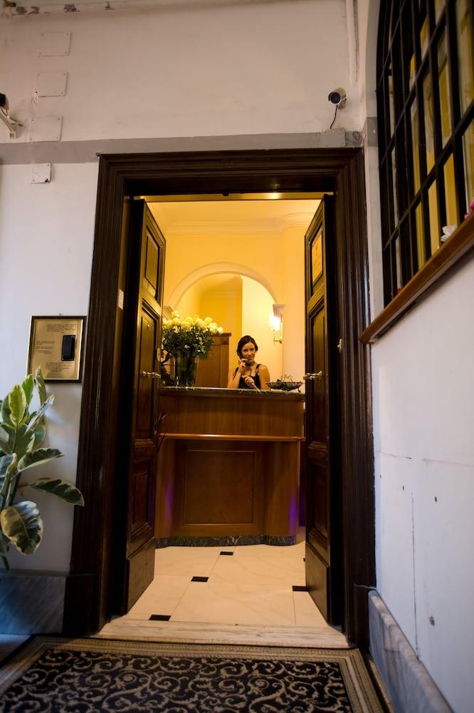 Esedra Inn Rome Bagian luar foto