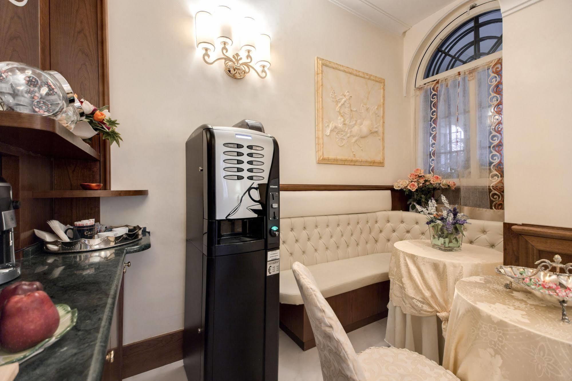 Esedra Inn Rome Bagian luar foto