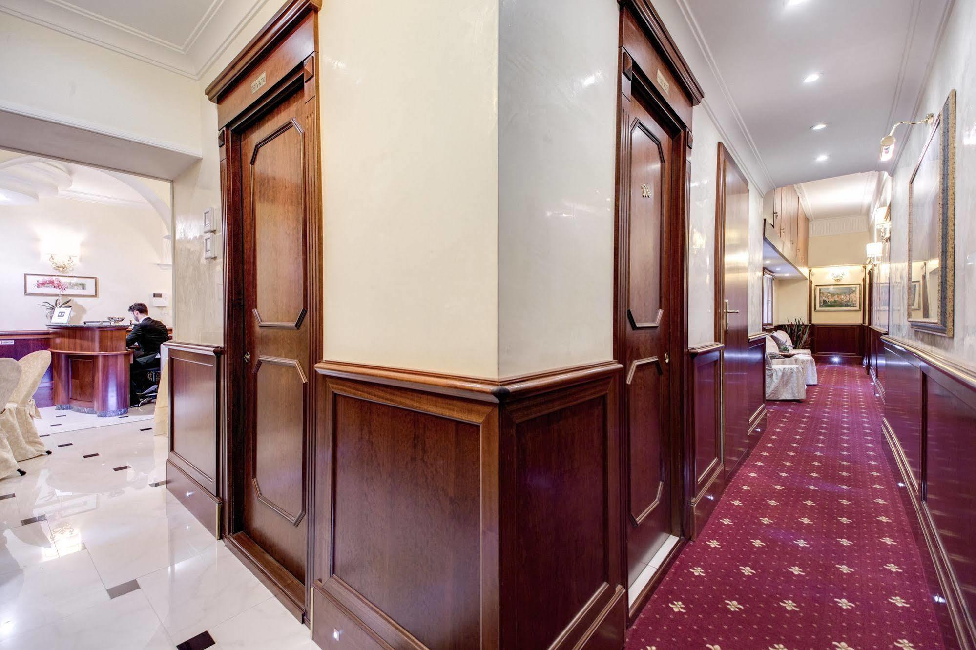 Esedra Inn Rome Bagian luar foto