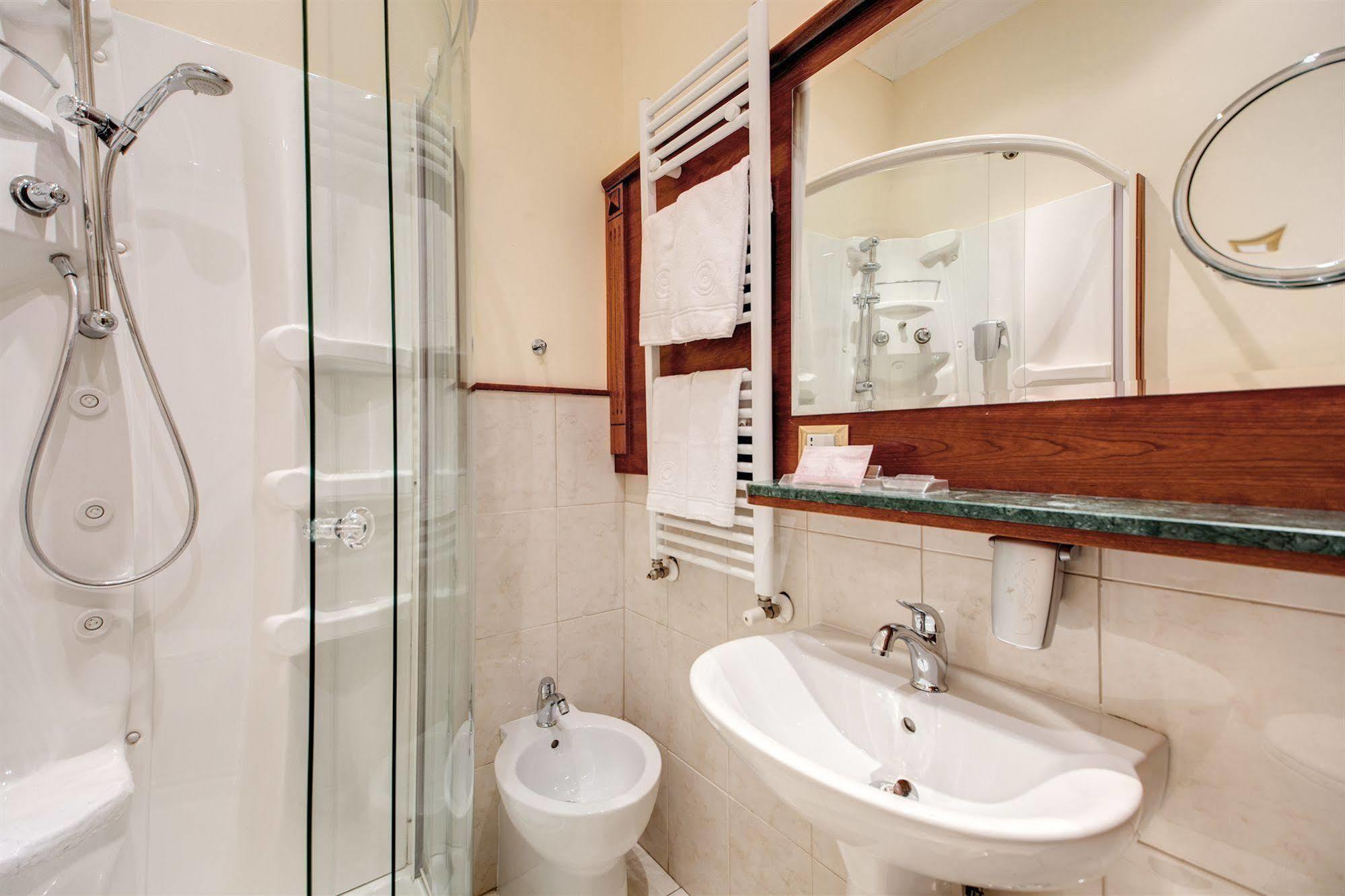 Esedra Inn Rome Bagian luar foto